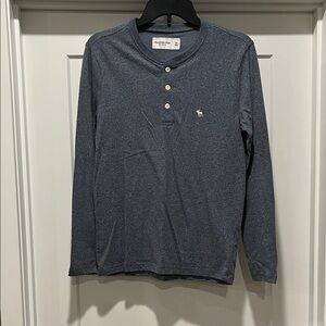 Abercrombie & Fitch Heathered Blue Long-Sleeve Henley